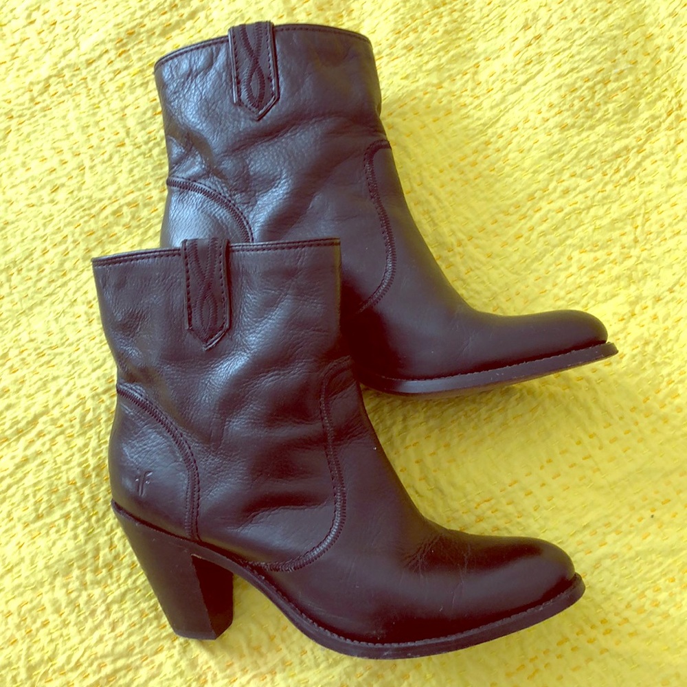 Frye Mustang boots